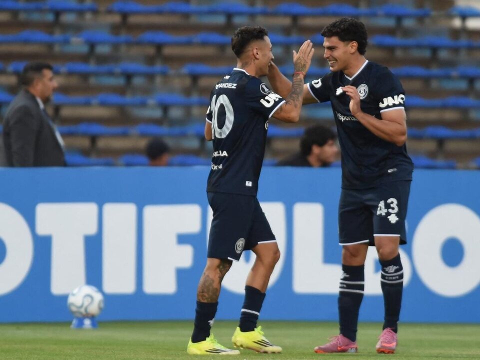 Independiente Rivadavia le gana a Bolivar por 1 a 0