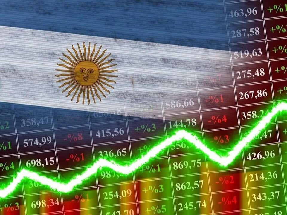 El riesgo país baja a 551 puntos y las acciones argentinas suben tras tregua entre EE.UU. e Irán