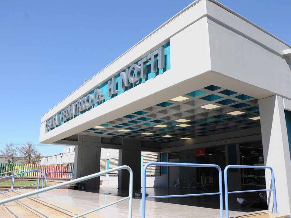 Presunto maltrato familiar: un niño de 2 años internado en el Notti