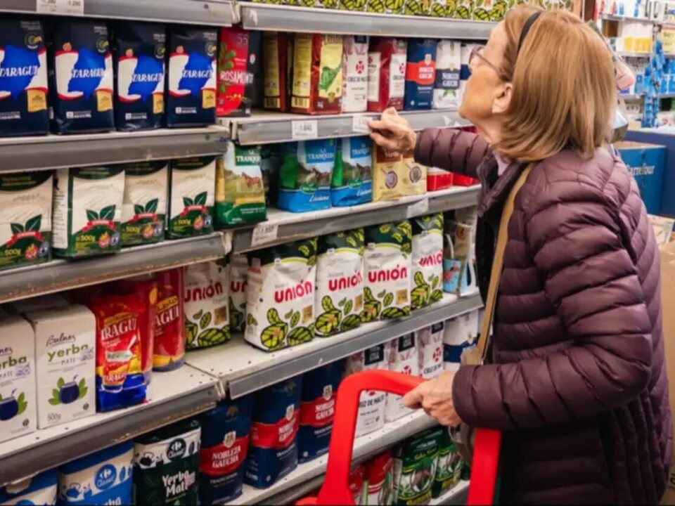 Consumo: Leve rebote en marzo, pero todavía no alcanza para revertir la caída anual