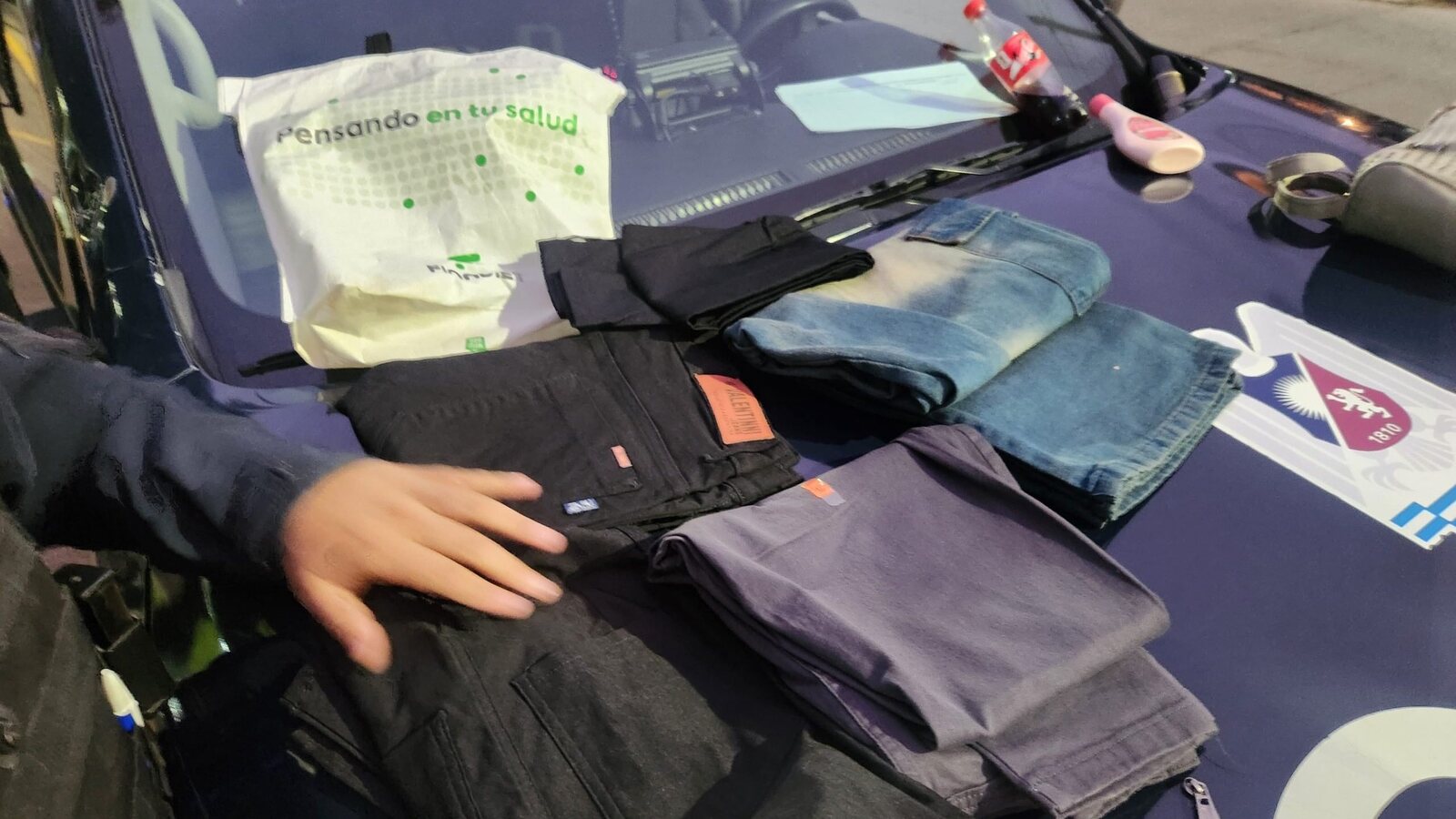 La Policía de Mendoza recuperó dos autos robados y detuvo a una pareja por un robo en San Martín