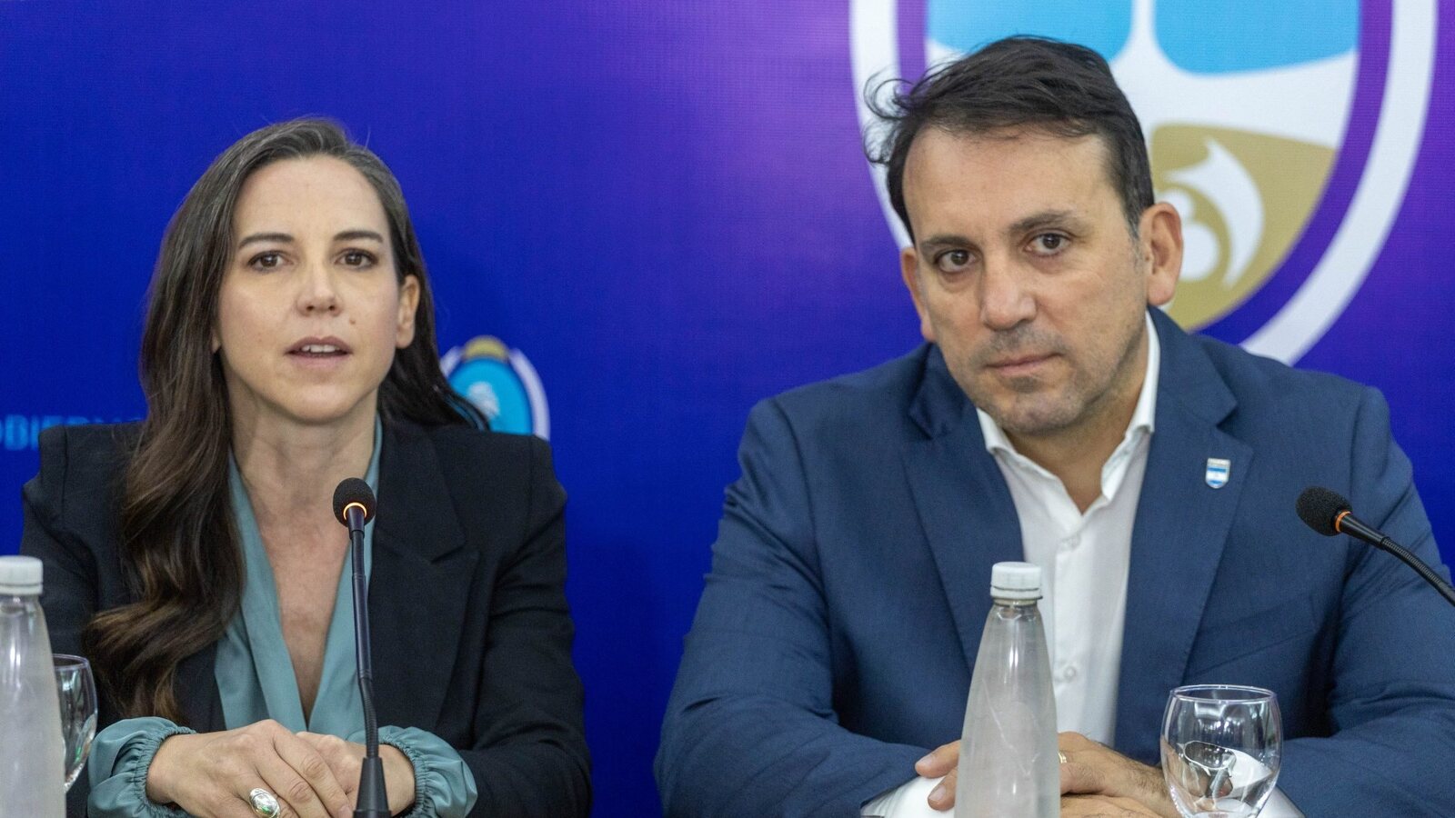 El Gobierno publicó dos guías para actuar ante amenazas y situaciones críticas, con foco en escuelas y en la intervención policial