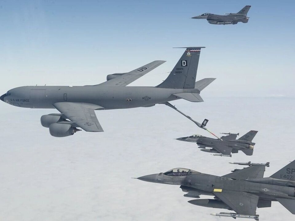 La Fuerza Aérea Argentina incorpora aviones KC-135 para ampliar su alcance operativo